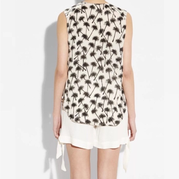 L'AGENCE XS Cali Palm Tree Print Sleeveless Blouse - Picture 2 of 9